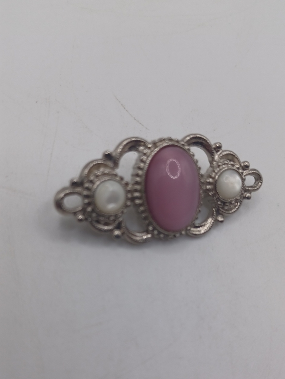 1928 Silver Tone Scroll Brooch With Pink and White Accents - Picture 4 of 5